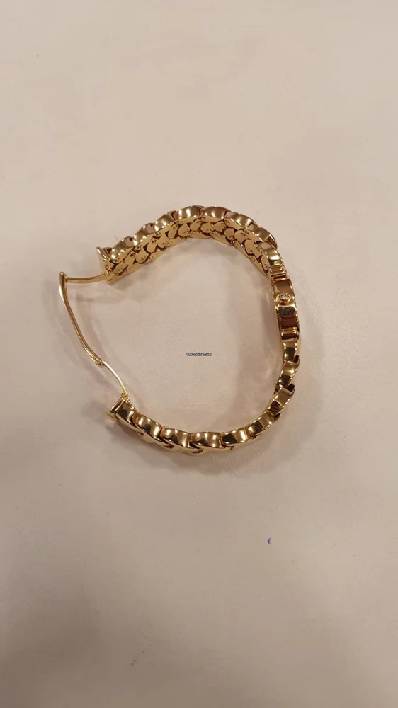 Van Cleef & Arpels Classic Ladies Quartz Diamond Dial 24,5 mm Yellow gold